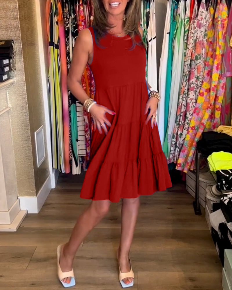 Pleated sleeveless loose dress