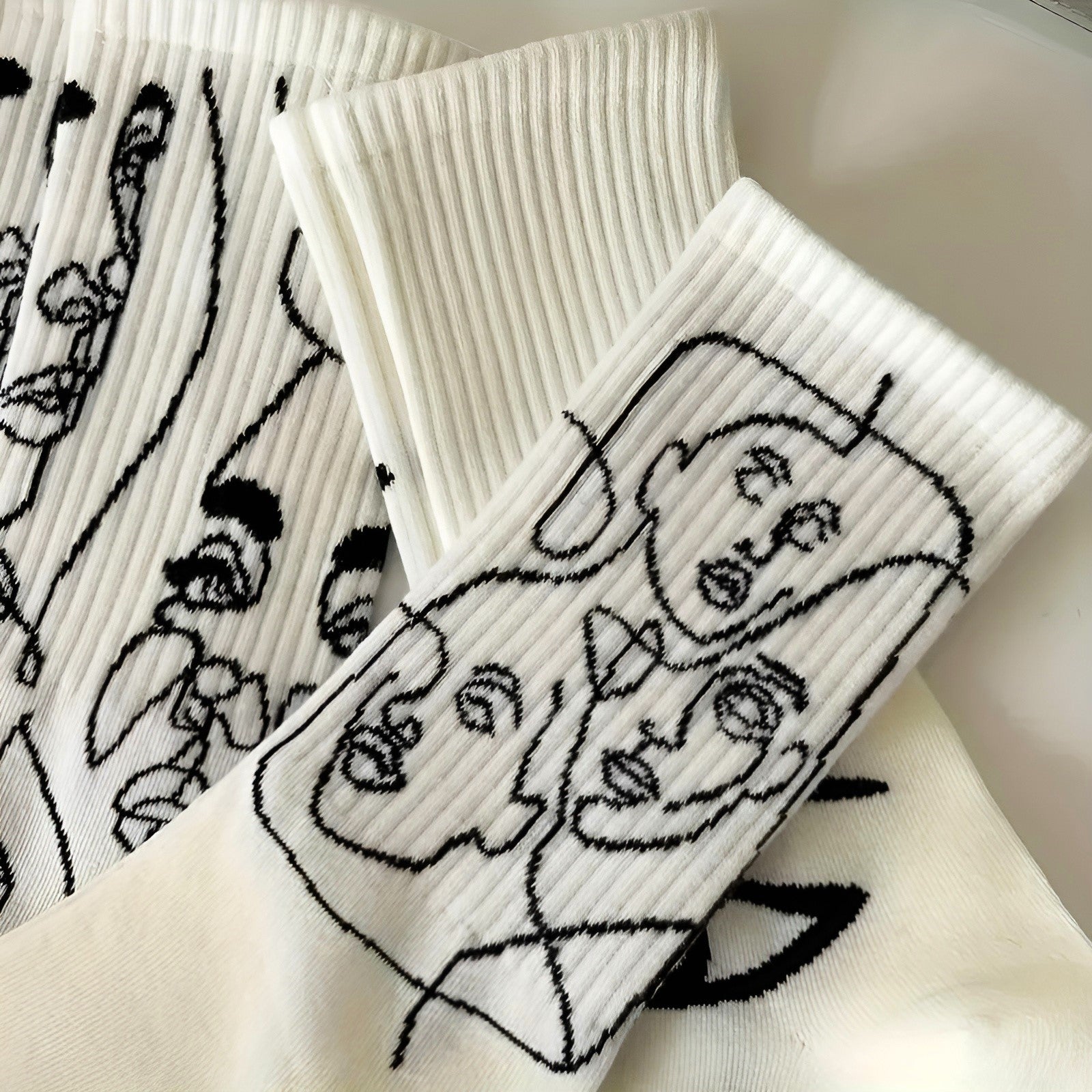 Staring Faces - Abstract Line Art Socks