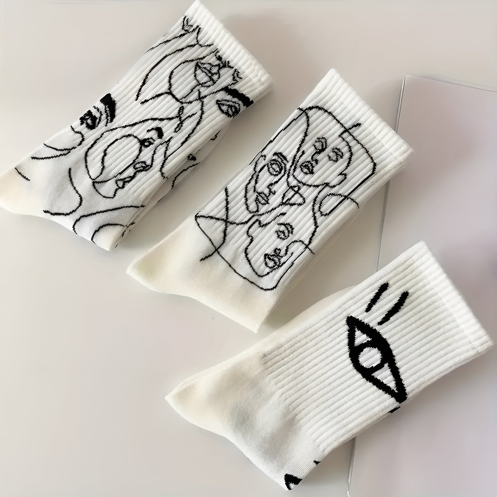 Staring Faces - Abstract Line Art Socks