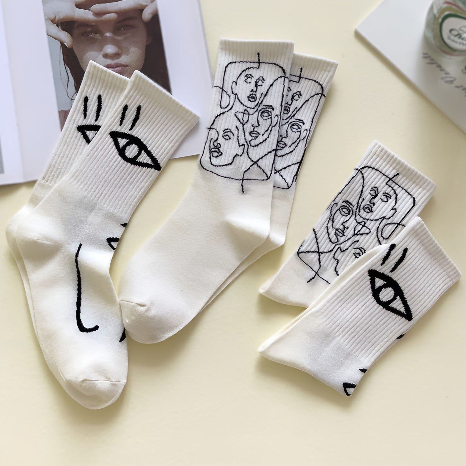 Staring Faces - Abstract Line Art Socks