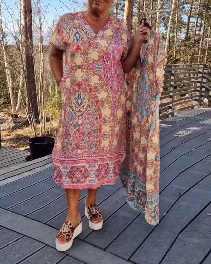 V-Neck Short-Sleeved Printed Shift Dress