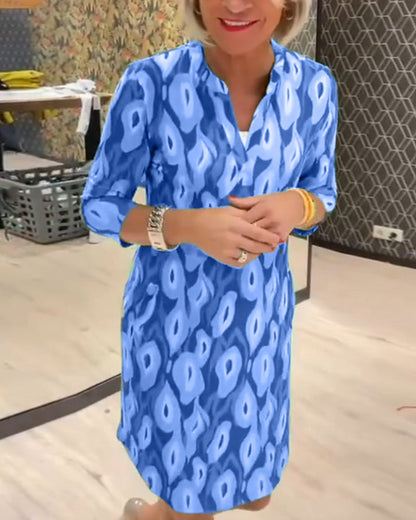V-neck printed three-quarter sleeve dress