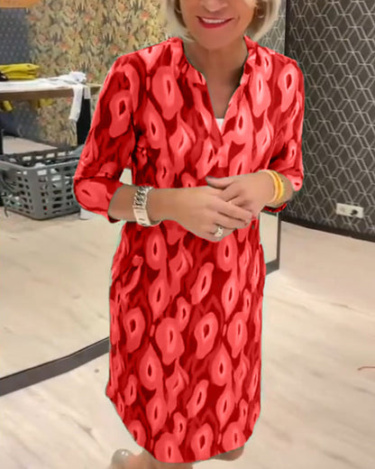 V-neck printed three-quarter sleeve dress