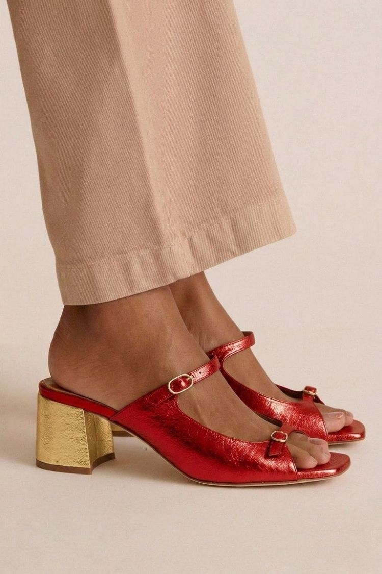 Aurora elegant Riviera sandals in Red