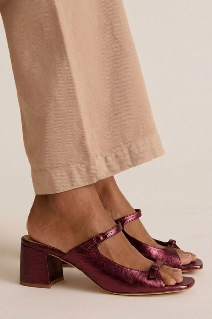 Aurora elegant Riviera sandals in Plum