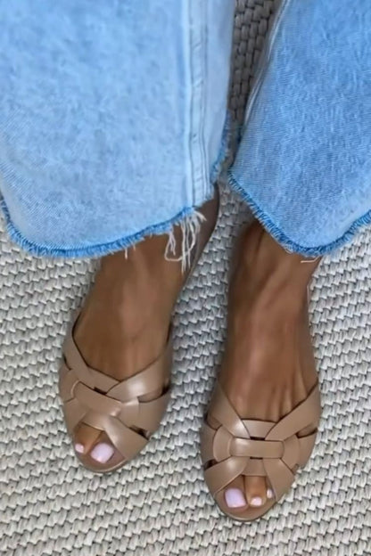 Noemi natural woven flat sandals detail of woven straps