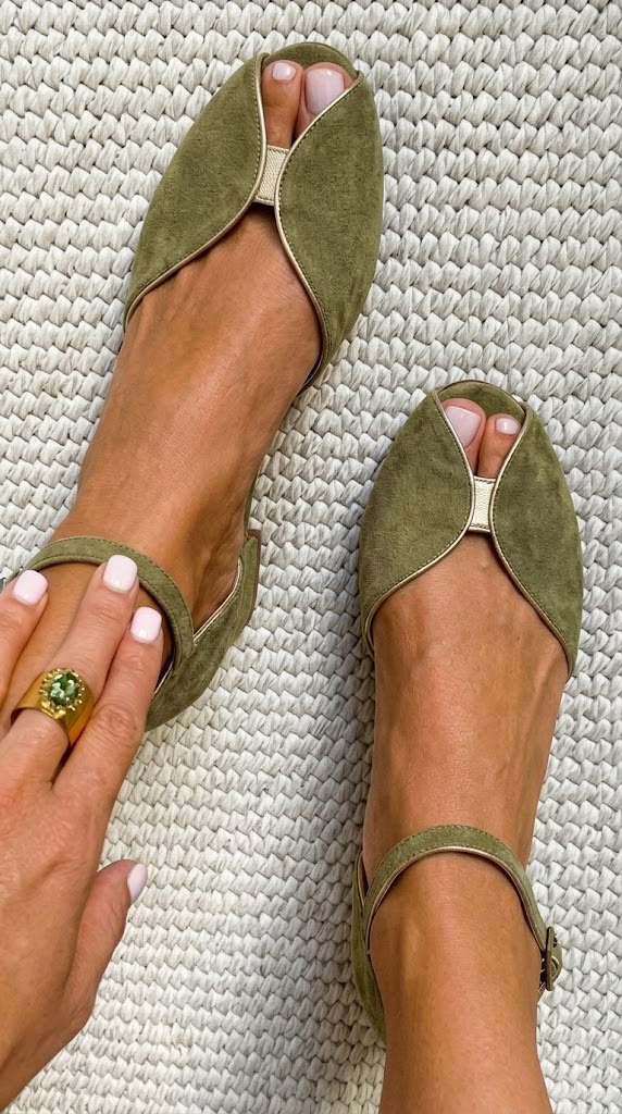 Paola elegant summer sandals in Green