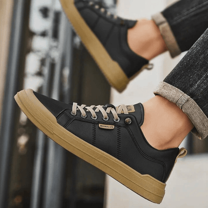 Sinclair trainers black worn