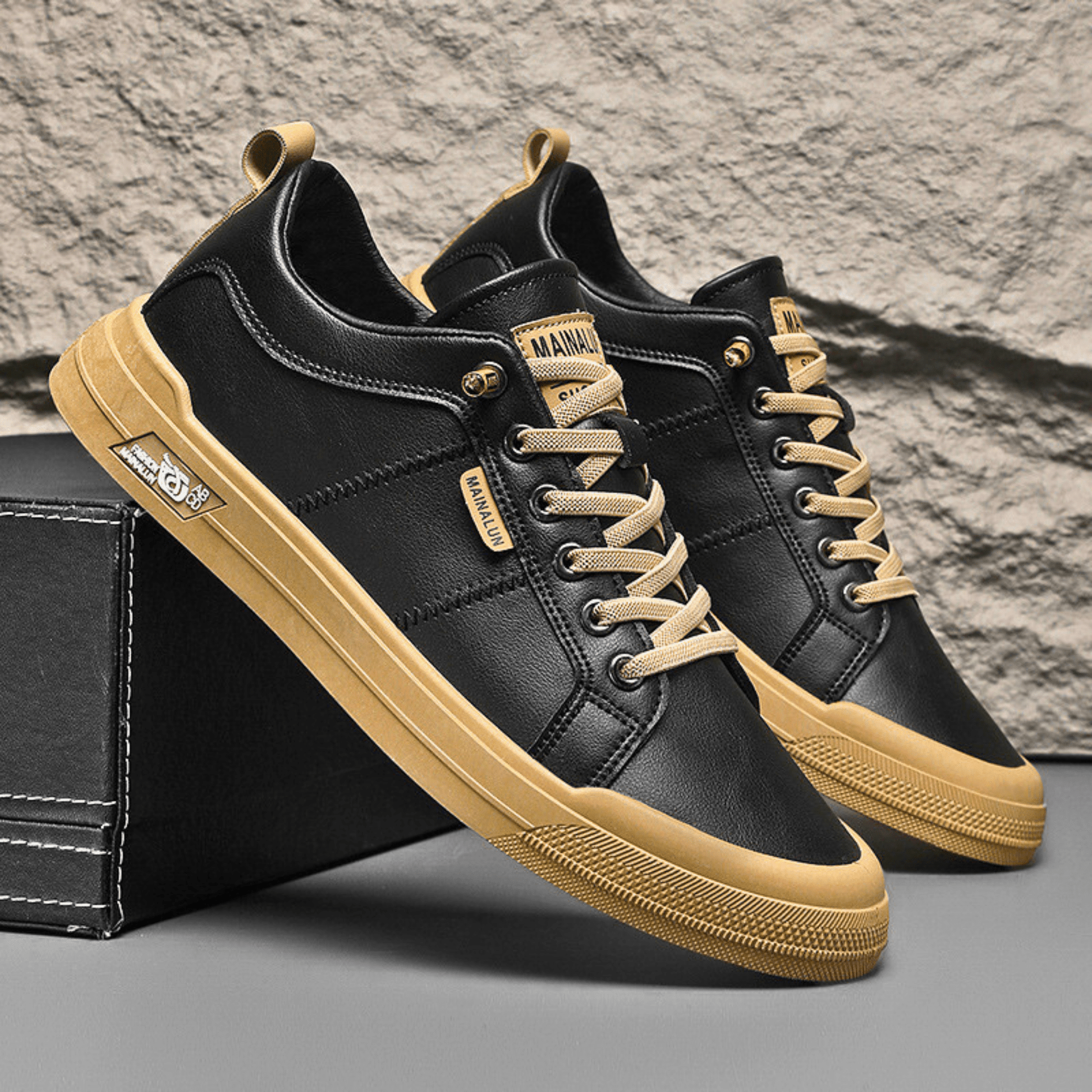 Sinclair trainers black